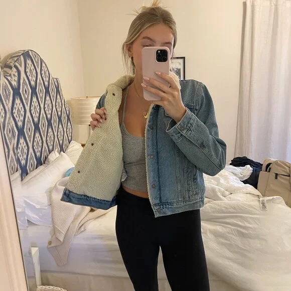 Levi's Denim Trucker Jacket Sherpa - Picture 4 of 8